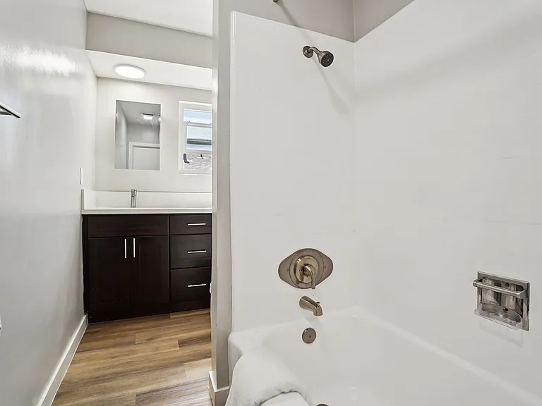 Ladera Townhouse — Photo 12