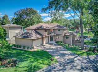 299 Maple Island Rd, Burnsville, MN 55306