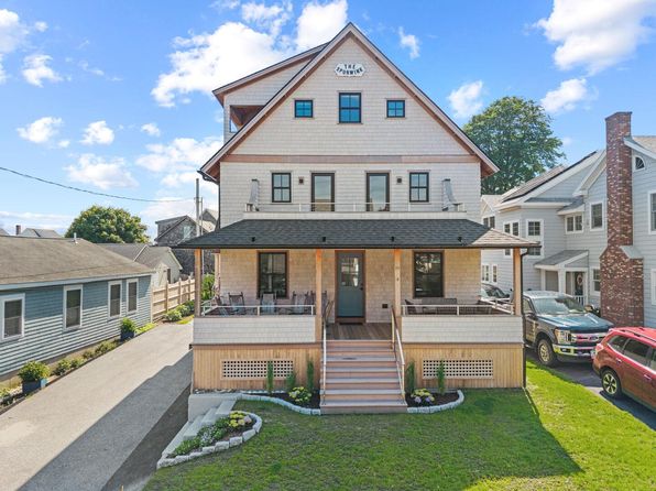 24 Ashton St
