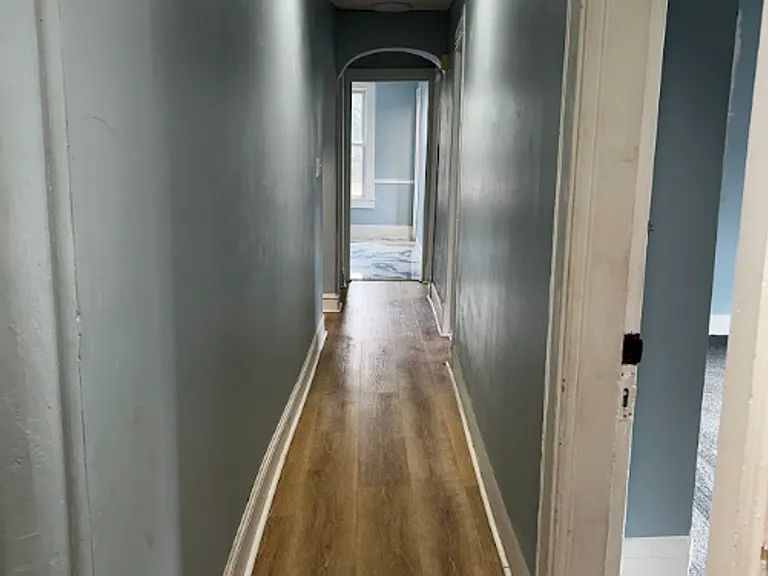 1638 Sanderson Ave — Photo 16
