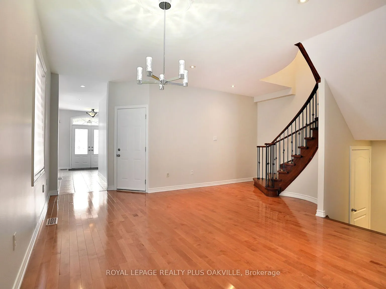 3 bed, $4,300 — Photo 4