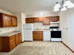 2502 Pheasant Ridge Trl #8, Madison, WI 53713