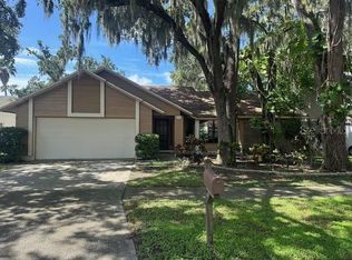1903 Landside Dr, Valrico, FL 33594
