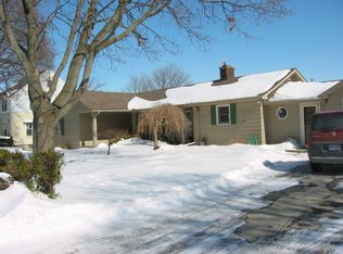 1421 S Riverside Ave, Saint Clair, MI 48079