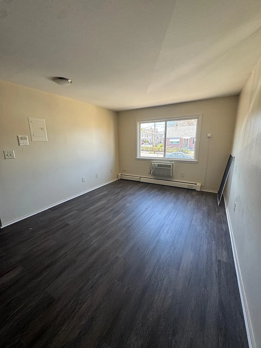 Building Photo - 125 Granfield Ave #3E