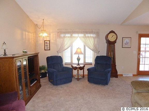 3rd image of 657 Missy Dr