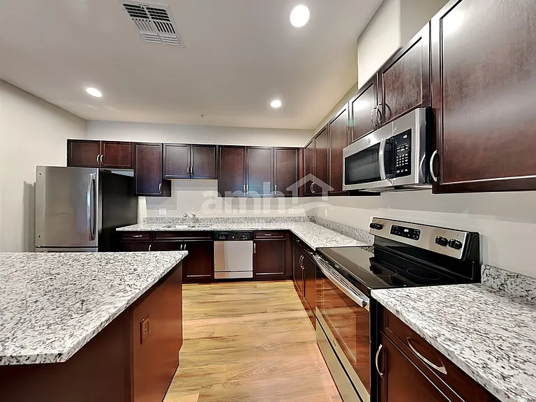 20785 W Maiden Ln — Photo 3