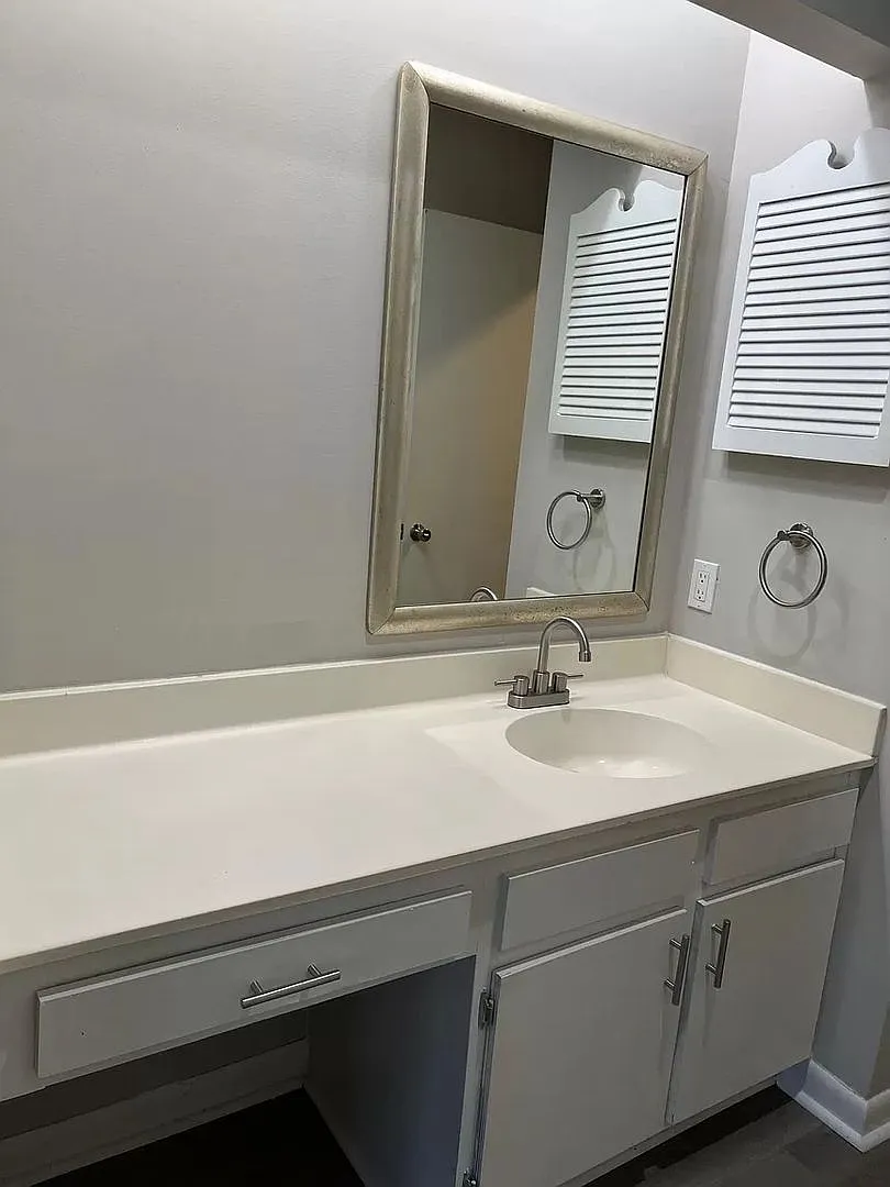 Room in 2 Bedroom Condo at Sharon Chase Dr — Photo 4