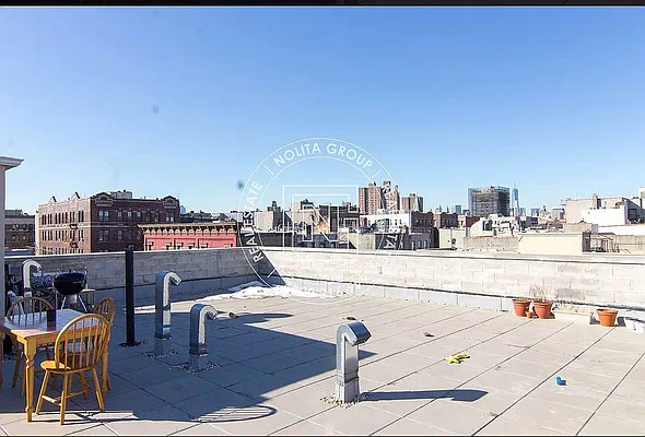 Rented by Nolita Group | media 10