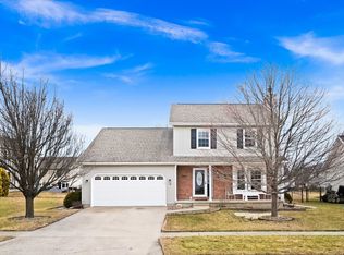 18 Drake Ct, Bloomington, IL