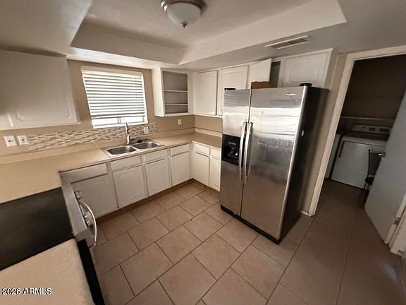 5th image of 581 W 21ST Avenue