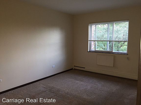 5th image of 1077 Dickens Way APT D