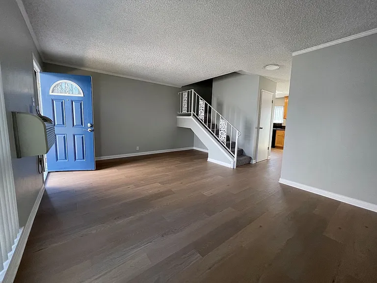 Villa Del Sol Apartments — Photo 185