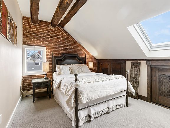 3rd image of 348 Maplewood Avenue #4
