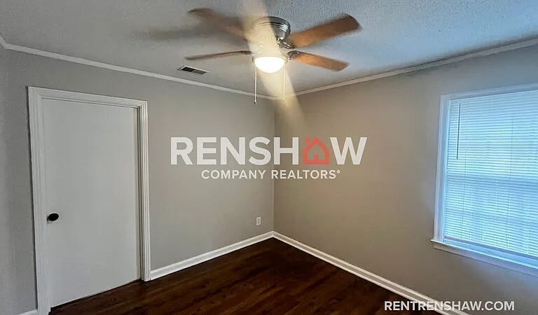 3822 Maid Marian Ln — Photo 10
