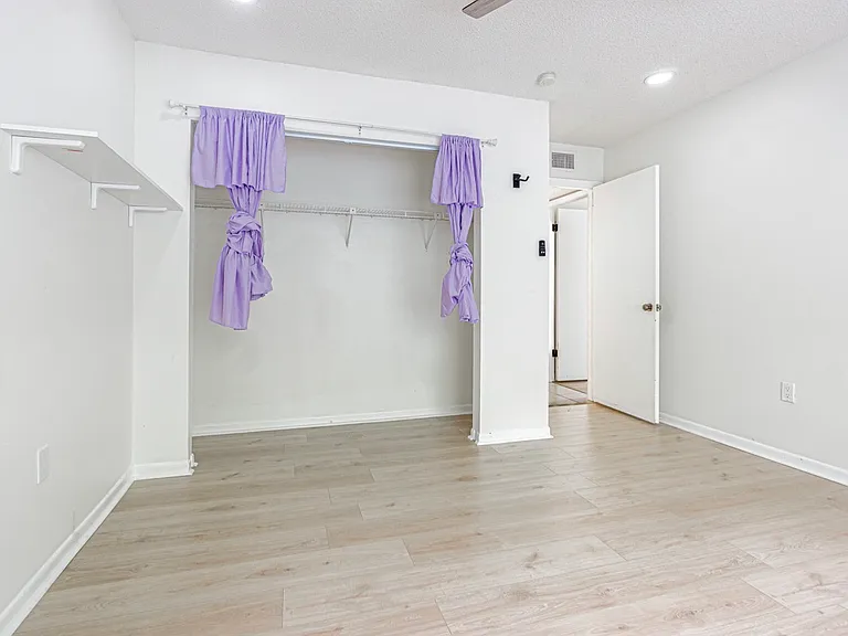 3345 Crystal Ct E #H — Photo 10