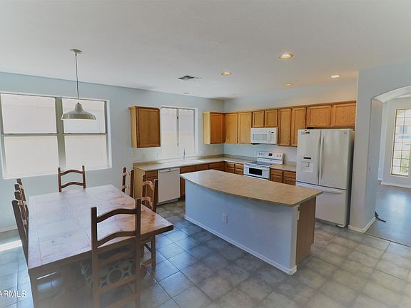 3rd image of 9062 W RUNION Drive
