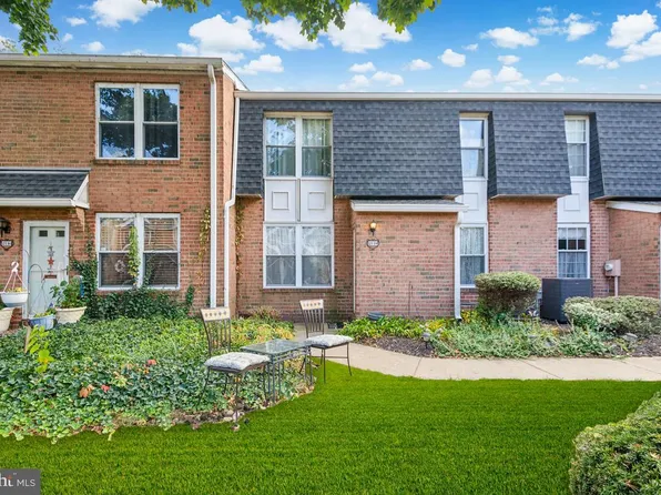 2118 Harbour Dr, Palmyra, NJ 08065