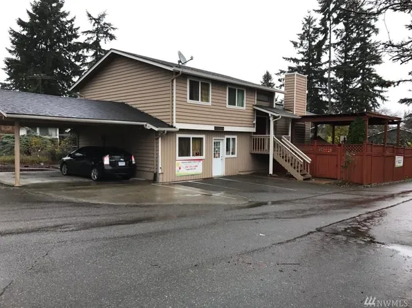 12015 Roosevelt Way NE, Seattle, WA 98125