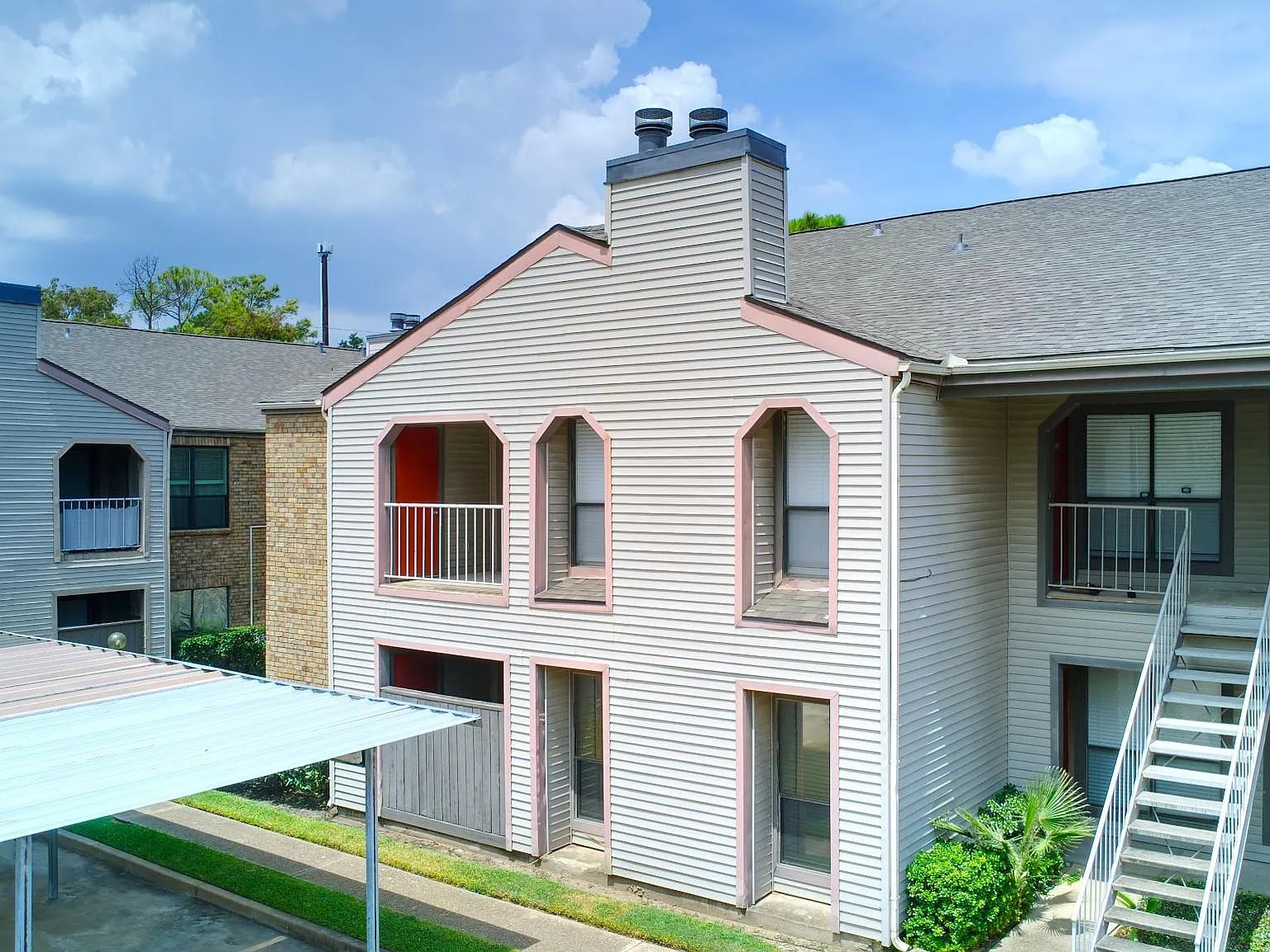 2 bed, 2.0 bath, 1046 sqft, $1,750 — Photo 3