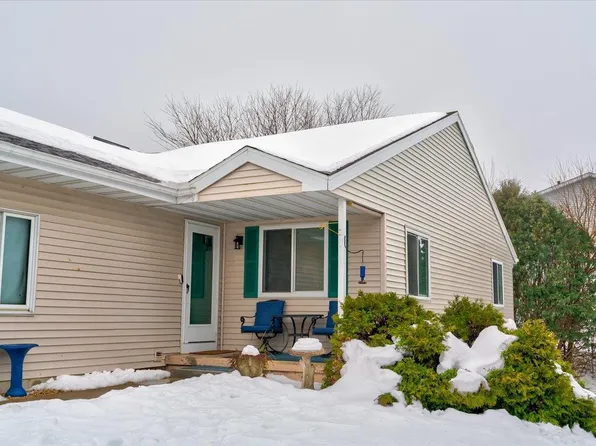 711 Kensington Square, Stoughton, WI 53589