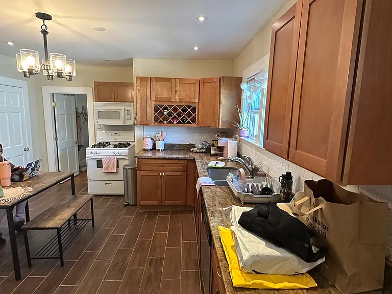 11 Andrew St #2 — Photo 2