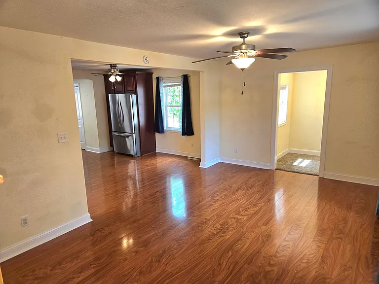 2201 Pershing Ave — Photo 7