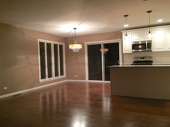 3rd image of 2205 Evergreen Ln