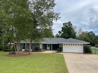 918 Greencrest St, Prattville, AL 36067