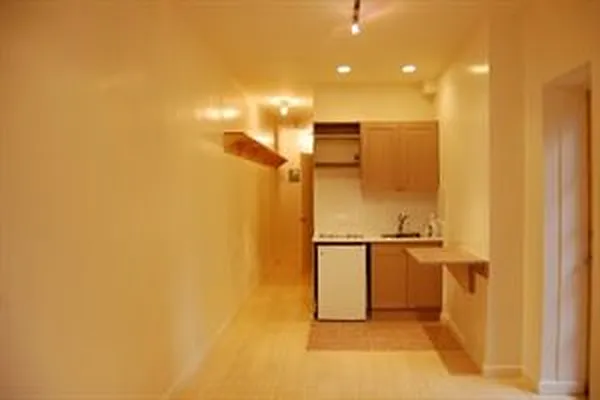 Rented by Douglas Elliman | media 24