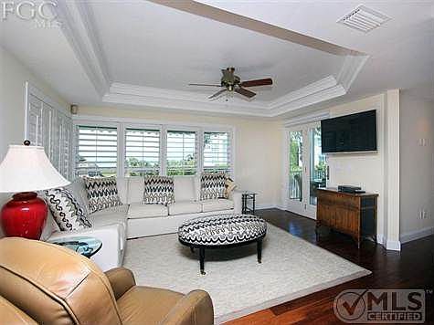4th image of 407 Bella Vista Way E
