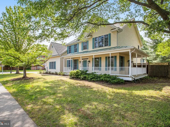 4502 N Carlin Springs Rd, Arlington, VA 22203