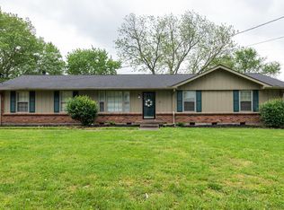203 Raindrop Ln, Hendersonville, TN 37075
