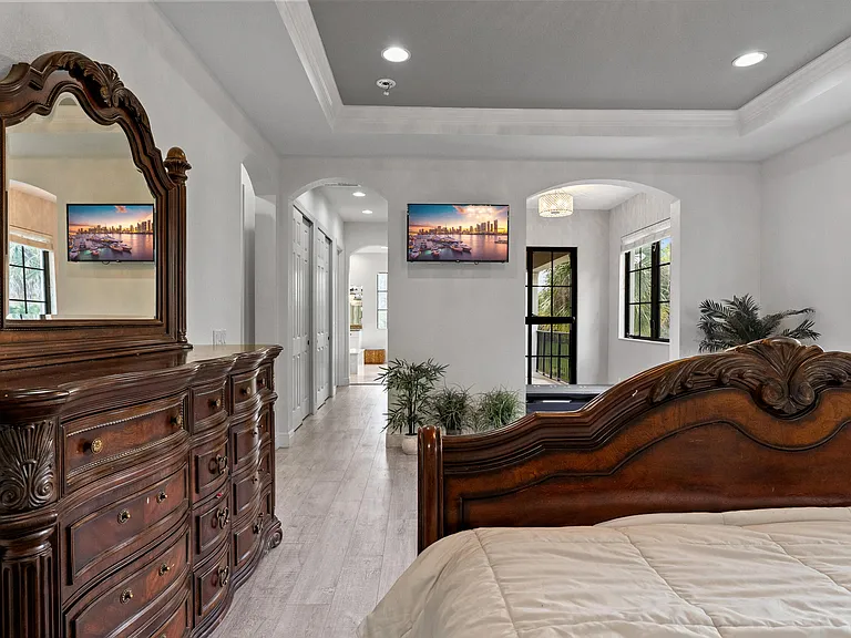 9521 Eden Mnr — Photo 90