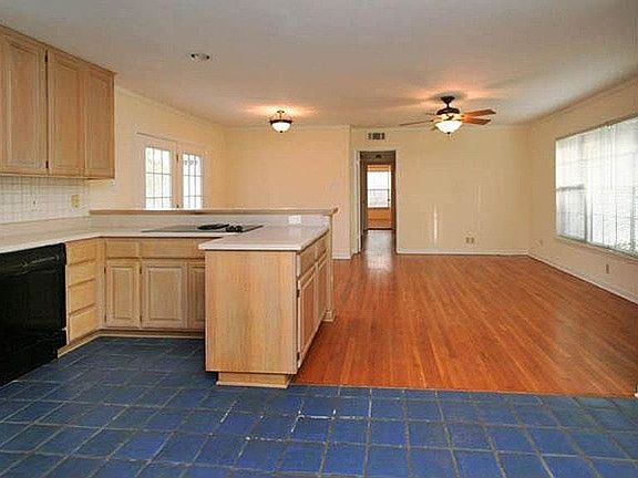 2nd image of 323 Burnside Dr