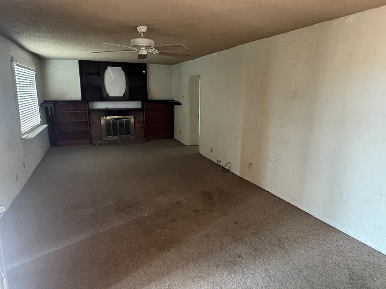 7041 S Headley Ave — Photo 4