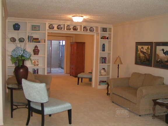4th image of 1722 Palm Valley Dr W