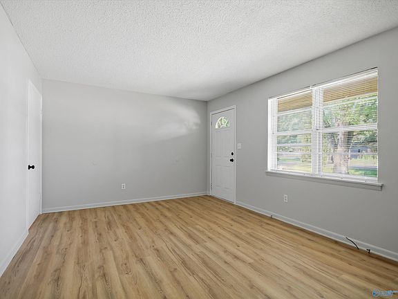 4th image of 29470 8th Ave E