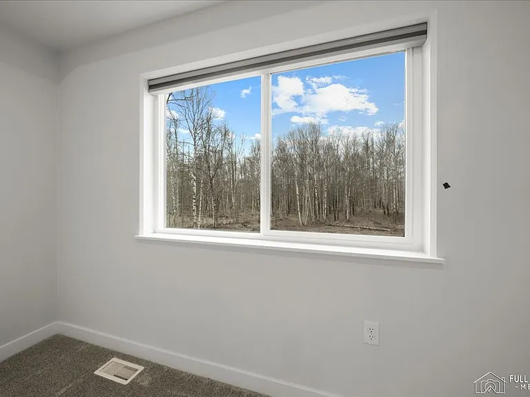 7442 N Paw St — Photo 25