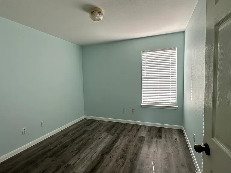 775 Goldenrod St — Photo 14