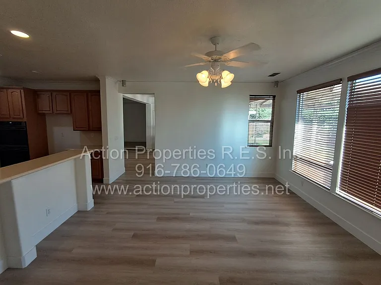 6145 Crater Lake Dr — Photo 39