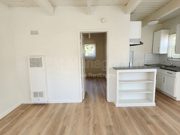 2nd image of 1909 N Beachwood Dr APT 15