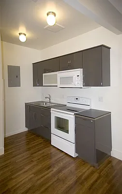 Rented by Gold-Stone Realty | media 19