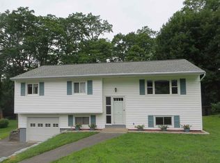 8 Dahlem Blvd, Schenectady, NY 12309
