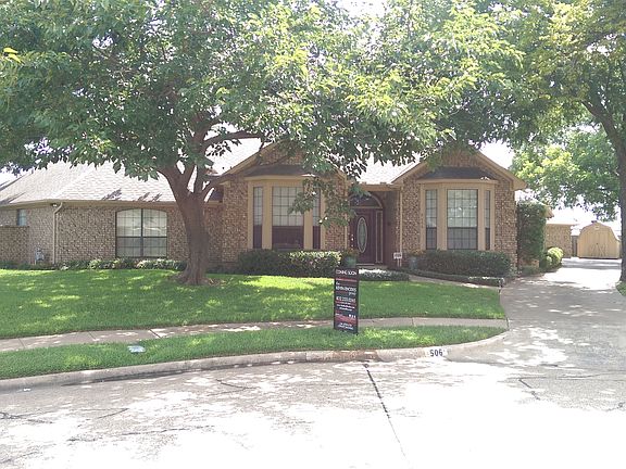 3rd image of 506 Columbia Cir