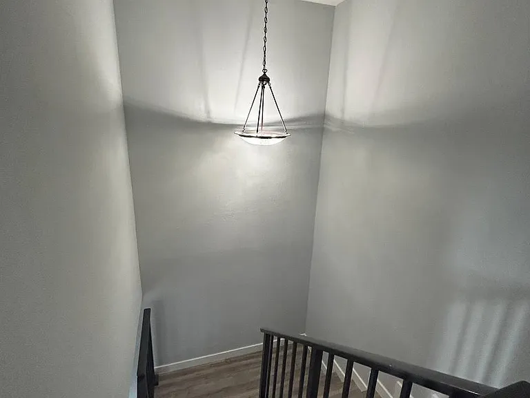1426 Oxford Ln — Photo 18