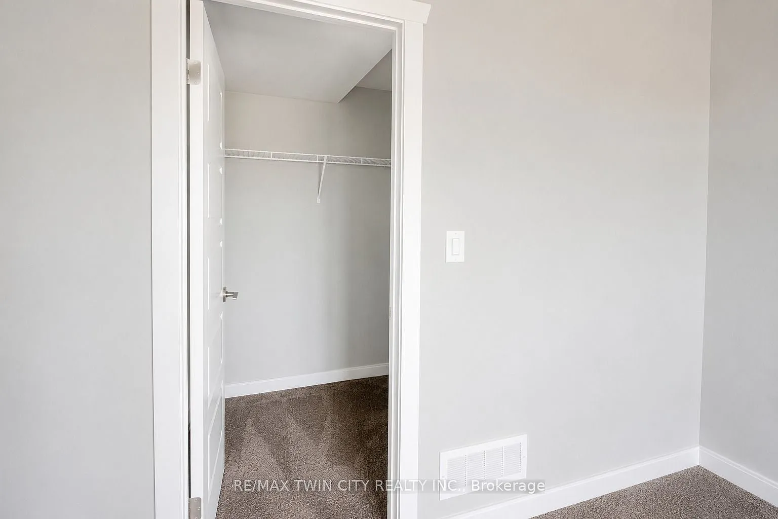 1 bed, $1,800 — Photo 4