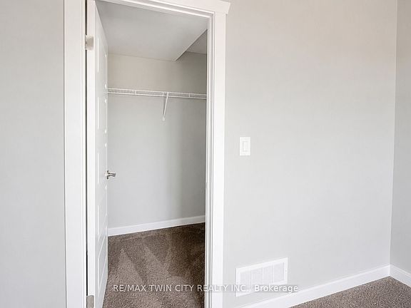4th image of 1331 Countrystone Dr #B3