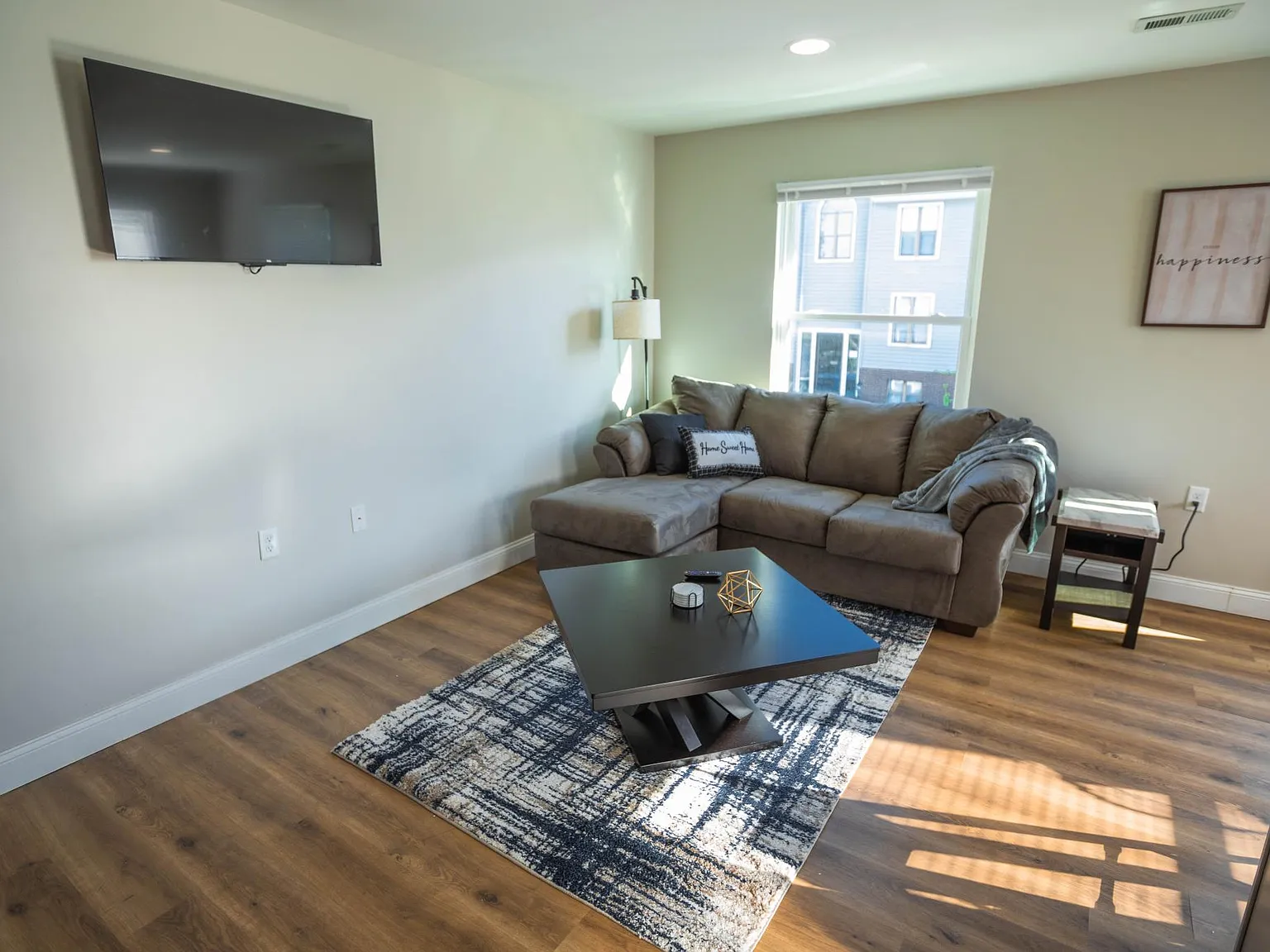 2 bed, 1000 sqft, $1,650 — Photo 4