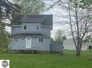 8157 Paige Rd, Bellaire, MI 49615